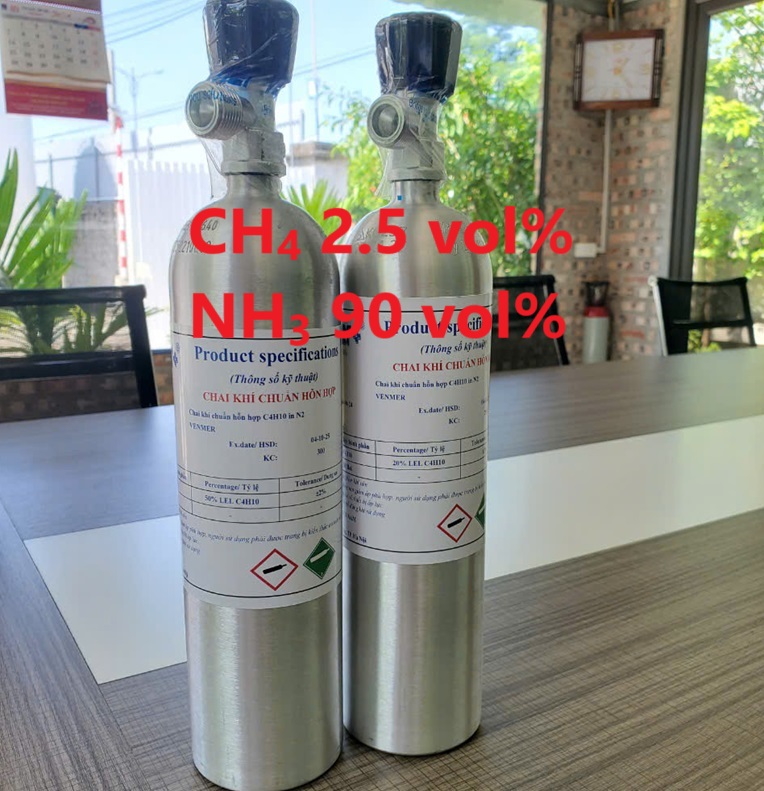 Chai khí CH4 2.5 vol % NH3 90 vol% Chai khí CH4 2.5 vol % NH3 90 vol%