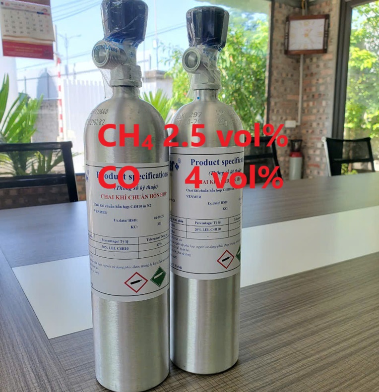 Chai khí CH4 2.5 vol % CO 4 vol% Chai khí CH4 2.5 vol % CO 4 vol%