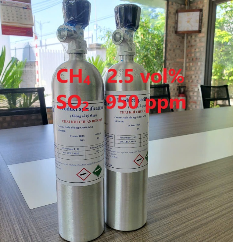 Chai khí CH4 2.5 vol % SO2 950 ppm Chai khí CH4 2.5 vol % SO2 950 ppm