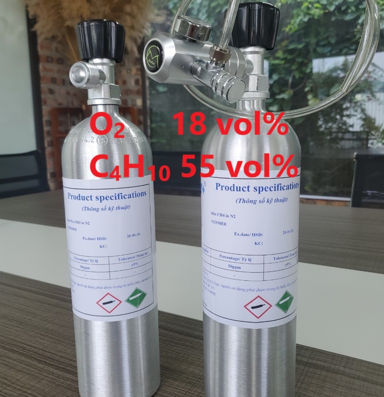 Chai khí O2 18 vol% C4H10 55 vol% Chai khí O2 18 vol% C4H10 55 vol%